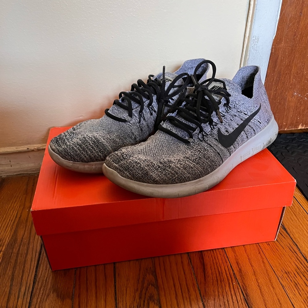 Nike Sneakers - Picture 2 of 7